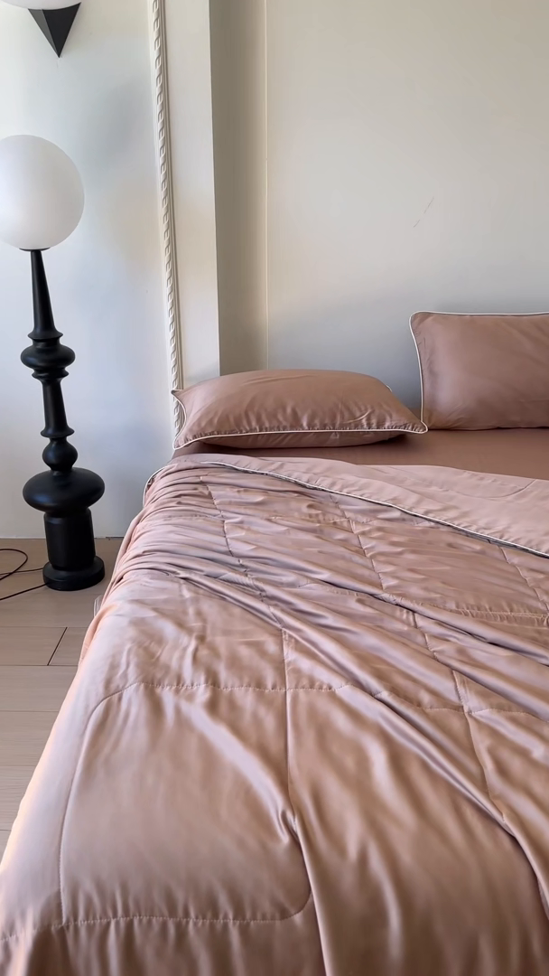 91家纺网 家纺一手货源 找家纺 百寐 2025新款60S兰精天丝夏被系列 冰咖啡