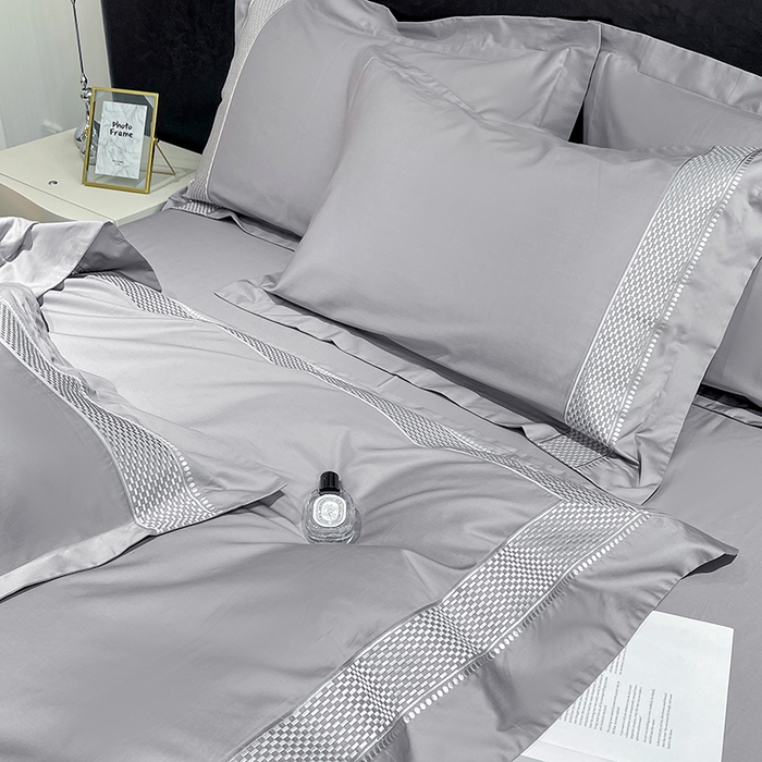 91家纺网 家纺一手货源 找家纺 皇寝世家家居 2025新款全棉新疆长绒棉100支四件套刺绣款- 亦舒系列 亦舒-浅苍灰