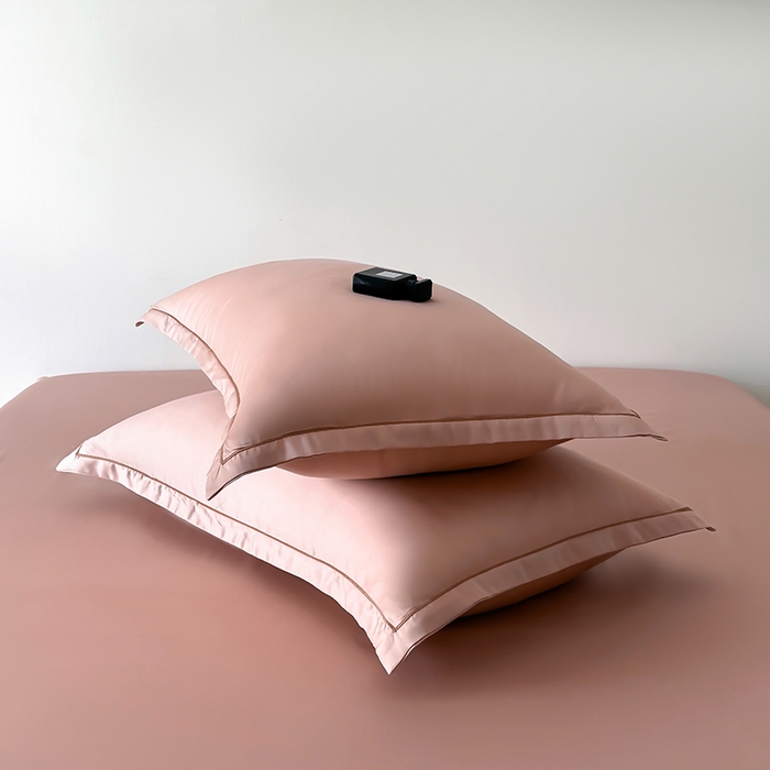 91家纺网 家纺一手货源 找家纺 百寐 2025夏季凉感60S进口兰精天丝枕套50*80/40*60枕芯保护套莱赛尔纤维 樱花粉