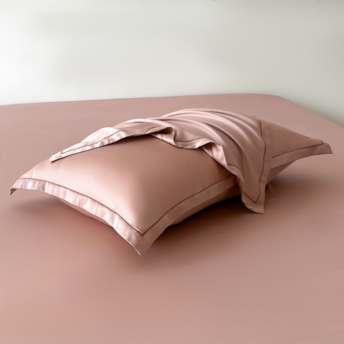 91家纺网 家纺一手货源 找家纺 百寐 2025夏季凉感60S进口兰精天丝枕套50*80/40*60枕芯保护套莱赛尔纤维 樱花粉