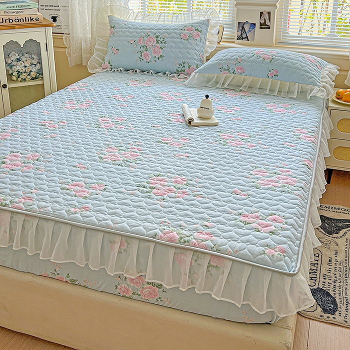 91家纺网 家纺一手货源 找家纺 艾橙家纺 2025新款雪纺花边加棉床笠款单品四件套 妆立春风