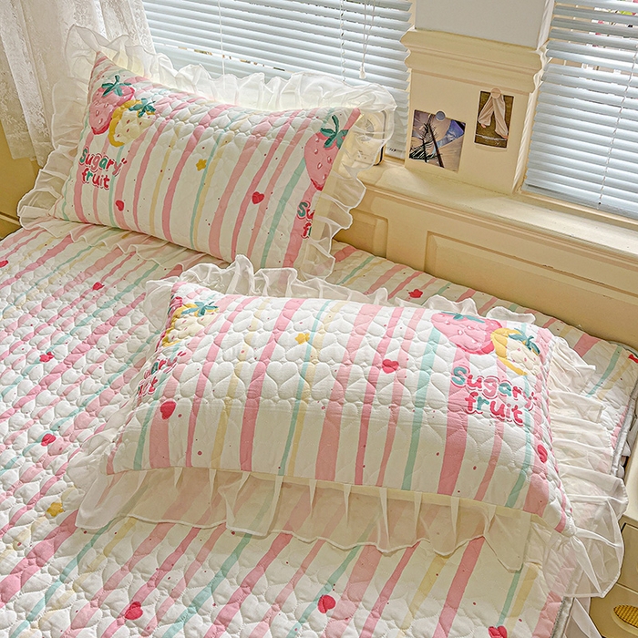 91家纺网 家纺一手货源 找家纺 艾橙家纺 2025新款雪纺花边加棉床笠款单品四件套 糖果草莓