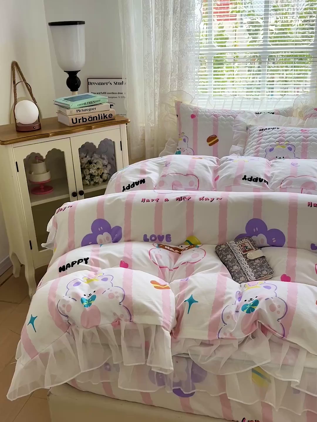 91家纺网 家纺一手货源 找家纺 艾橙家纺 2025新款雪纺花边加棉床笠款单品四件套 心彩童话