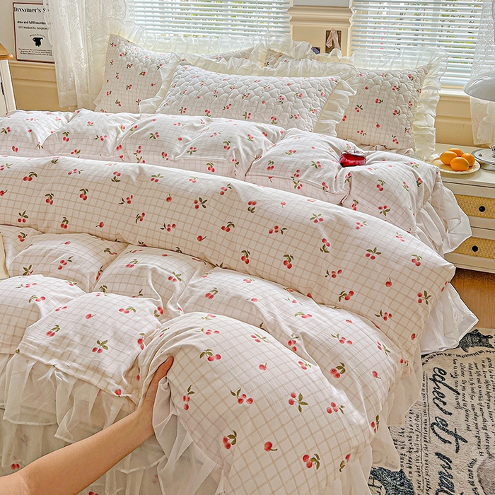 艾橙家纺 2025新款雪纺花边加棉床笠款单品四件套 樱之恋