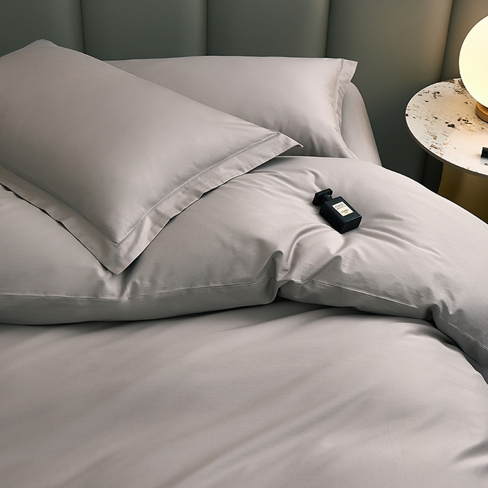 91家纺网 家纺一手货源 找家纺 皇寝世家家居 2025新款A类双股100全棉四件套-柔梦系列 柔梦-浅灰色