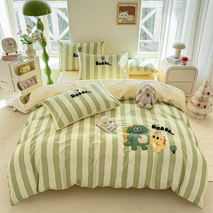 91家纺网 家纺一手货源 找家纺 慕希家纺 2025新款40S全棉纯棉卡通毛巾绣四件套 恐龙宝贝