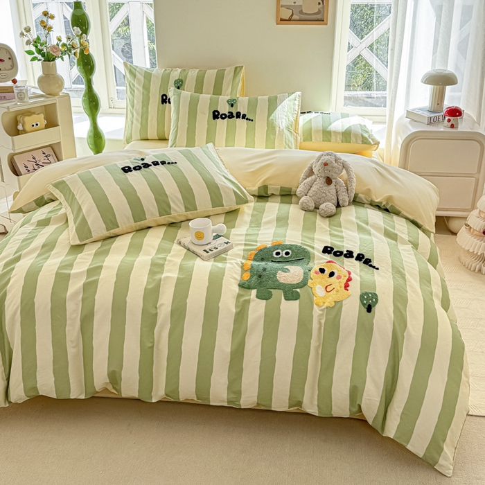 91家纺网 家纺一手货源 找家纺 慕希家纺 2025新款40S全棉纯棉卡通毛巾绣四件套 恐龙宝贝