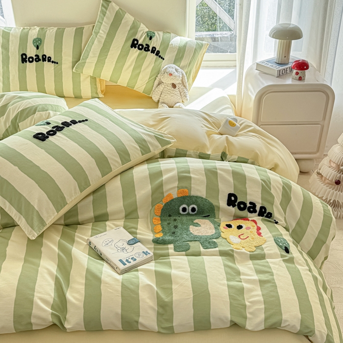 91家纺网 家纺一手货源 找家纺 慕希家纺 2025新款40S全棉纯棉卡通毛巾绣四件套 恐龙宝贝