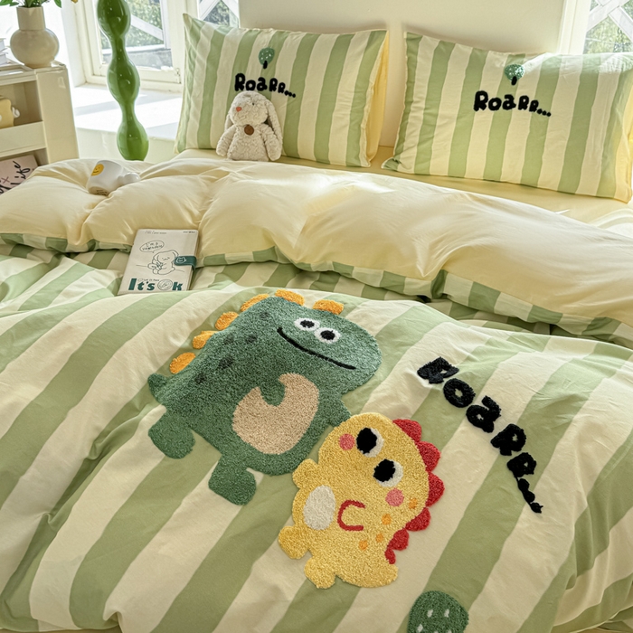 91家纺网 家纺一手货源 找家纺 慕希家纺 2025新款40S全棉纯棉卡通毛巾绣四件套 恐龙宝贝