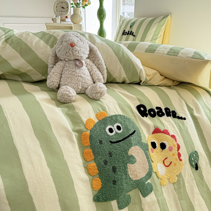 91家纺网 家纺一手货源 找家纺 慕希家纺 2025新款40S全棉纯棉卡通毛巾绣四件套 恐龙宝贝