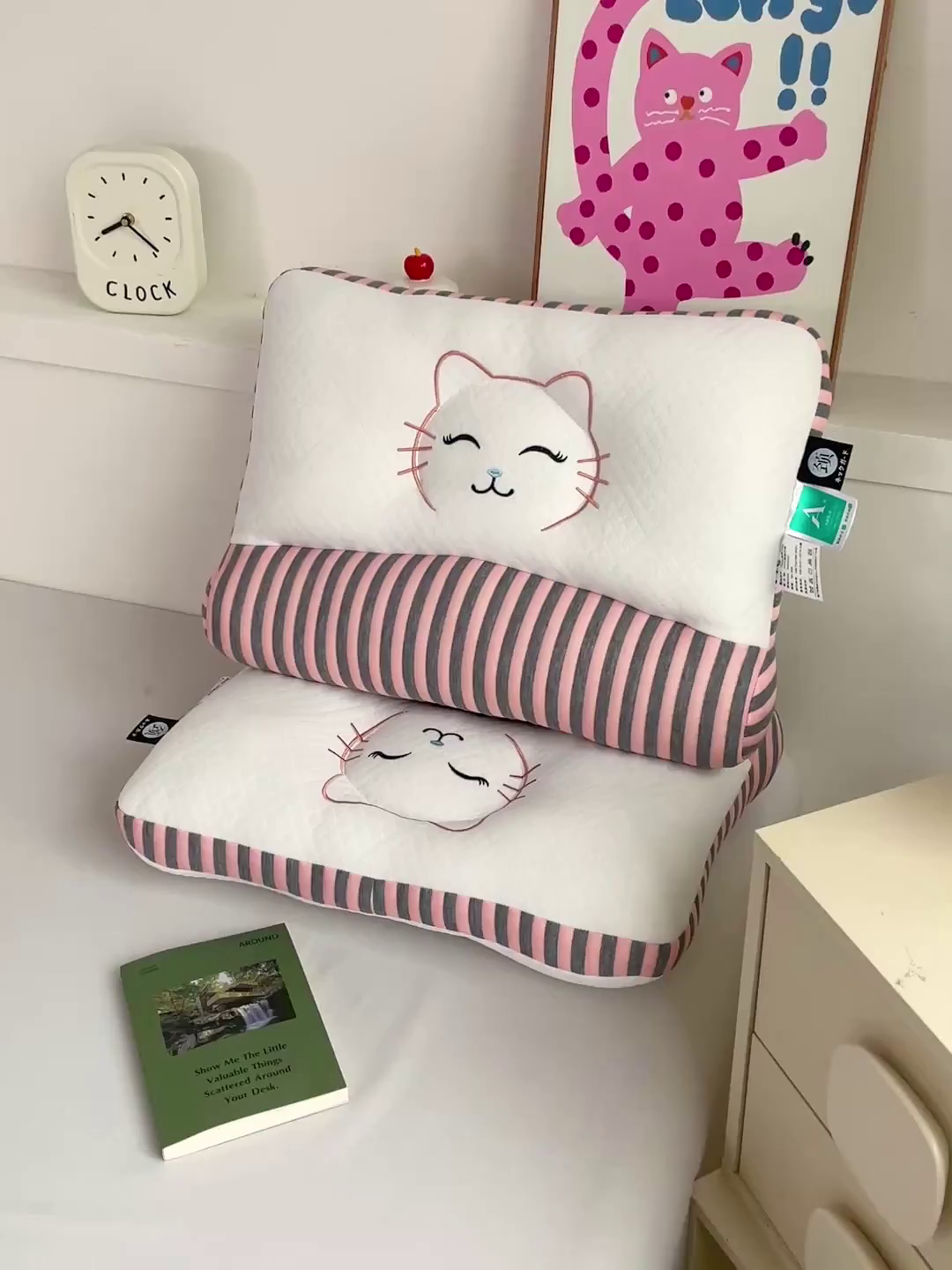91家纺网 家纺一手货源 找家纺 （总）卓昌枕芯 2025新款学生情侣笑脸猫护颈枕枕头枕芯