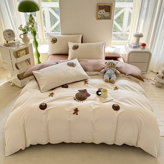 91家纺网 家纺一手货源 找家纺 慕希家纺 2025新款40S全棉纯棉卡通毛巾绣四件套 曲奇乐园