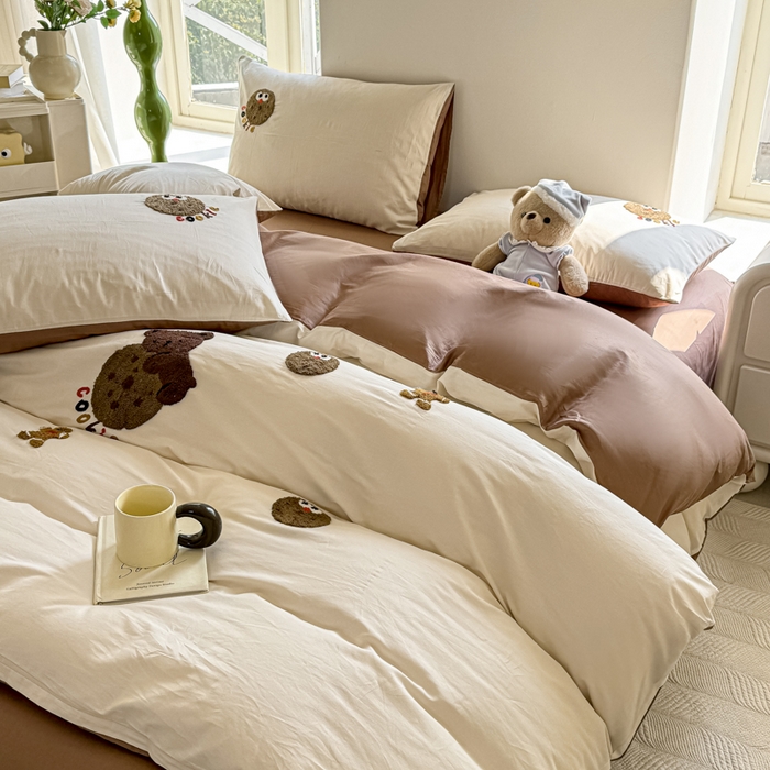 91家纺网 家纺一手货源 找家纺 慕希家纺 2025新款40S全棉纯棉卡通毛巾绣四件套 曲奇乐园