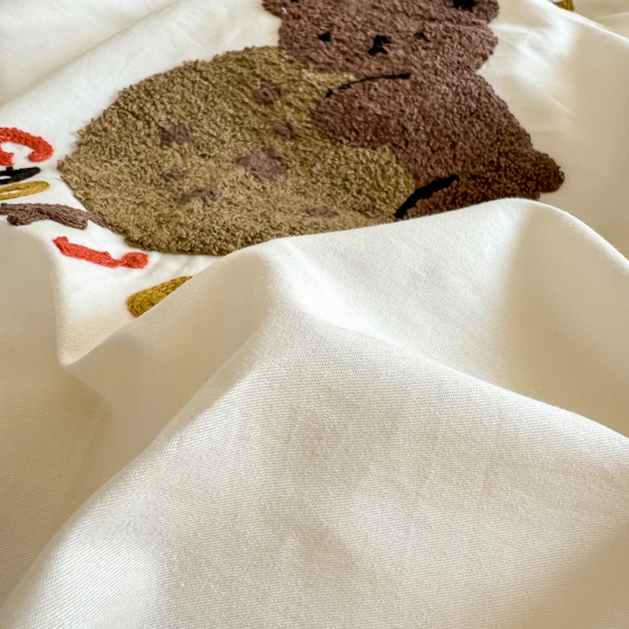 91家纺网 家纺一手货源 找家纺 慕希家纺 2025新款40S全棉纯棉卡通毛巾绣四件套 曲奇乐园