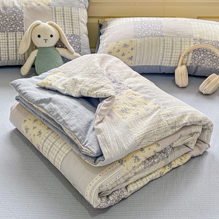 91家纺网 家纺一手货源 找家纺 一比一家纺 2025新款云感皱皱纱简单款夏被夏凉被空调被四件套 百福兰