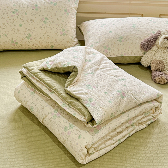 91家纺网 家纺一手货源 找家纺 一比一家纺 2025新款云感皱皱纱简单款夏被夏凉被空调被四件套 薄荷微凉