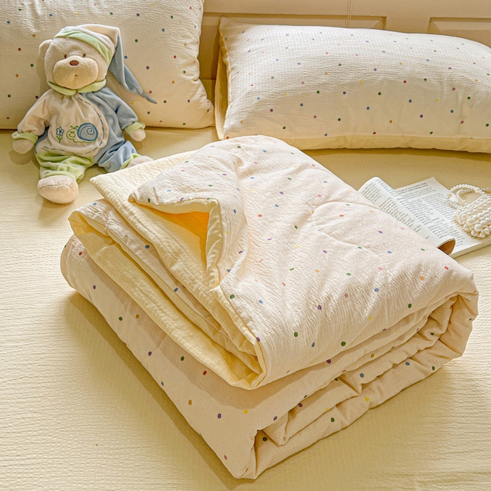 91家纺网 家纺一手货源 找家纺 一比一家纺 2025新款云感皱皱纱简单款夏被夏凉被空调被四件套 彩波点