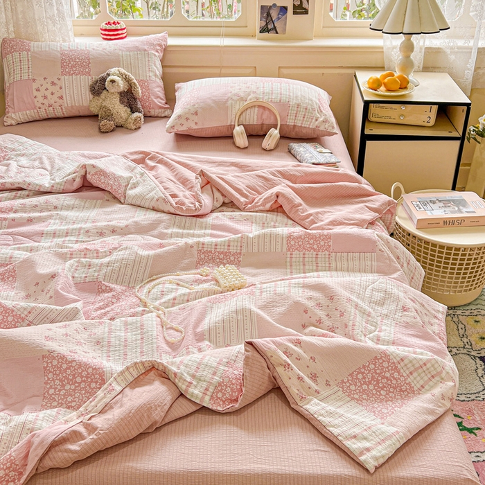 91家纺网 家纺一手货源 找家纺 一比一家纺 2025新款云感皱皱纱简单款夏被夏凉被空调被四件套 百福粉