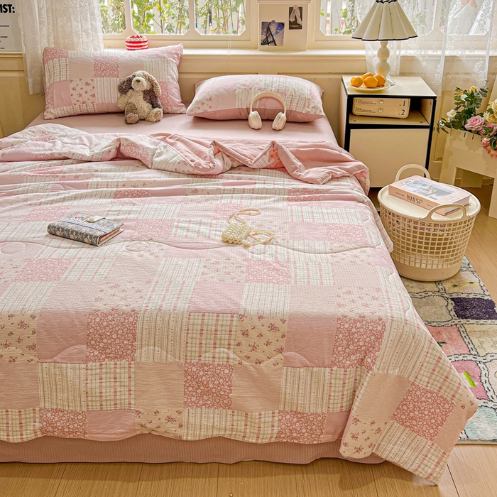 91家纺网 家纺一手货源 找家纺 一比一家纺 2025新款云感皱皱纱简单款夏被夏凉被空调被四件套 百福粉