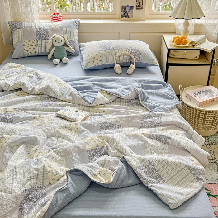 91家纺网 家纺一手货源 找家纺 一比一家纺 2025新款云感皱皱纱简单款夏被夏凉被空调被四件套 百福兰