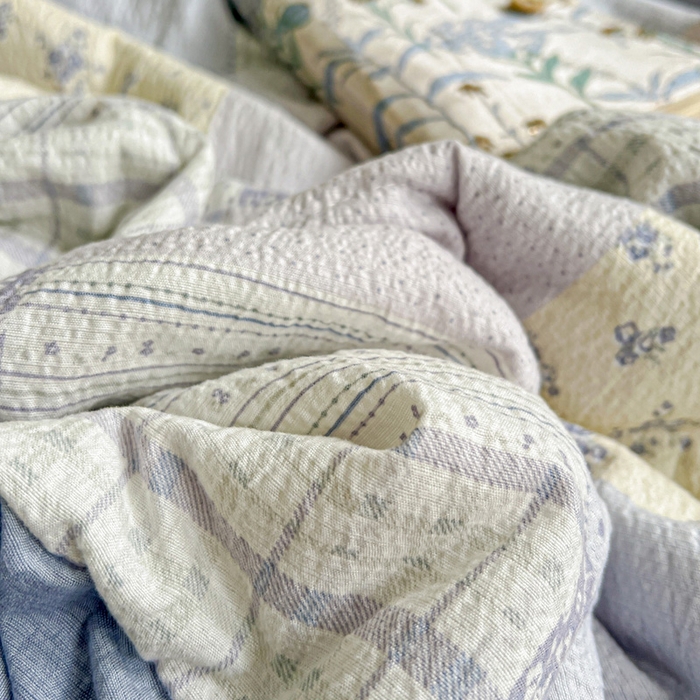 91家纺网 家纺一手货源 找家纺 一比一家纺 2025新款云感皱皱纱简单款夏被夏凉被空调被四件套 百福兰