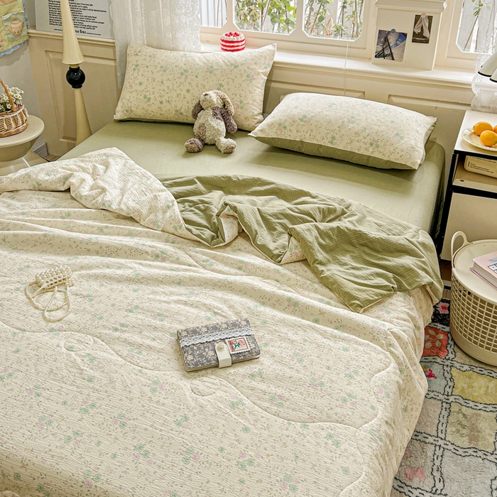 91家纺网 家纺一手货源 找家纺 一比一家纺 2025新款云感皱皱纱简单款夏被夏凉被空调被四件套 薄荷微凉