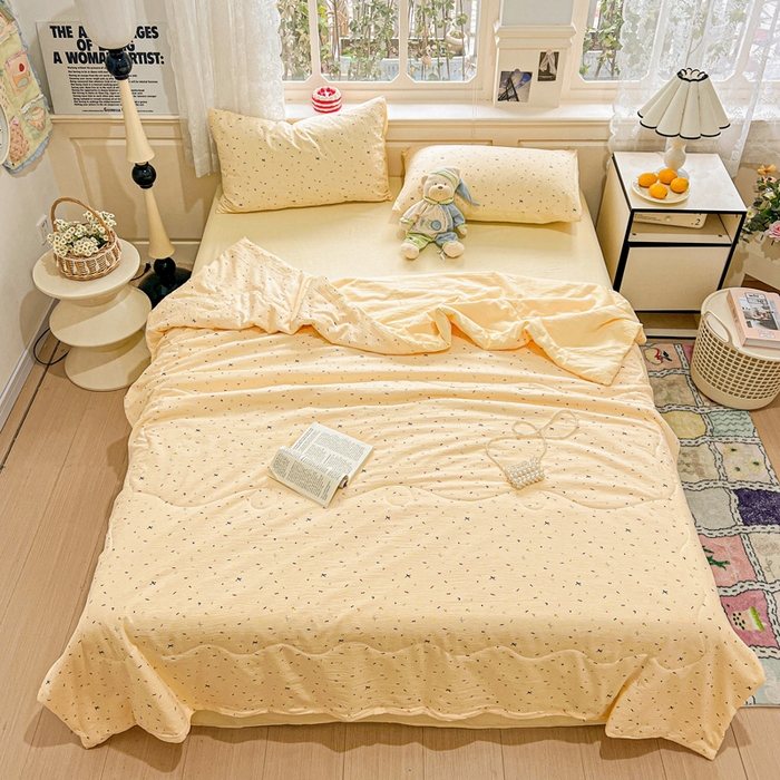 91家纺网 家纺一手货源 找家纺 一比一家纺 2025新款云感皱皱纱简单款夏被夏凉被空调被四件套 冰淇凌