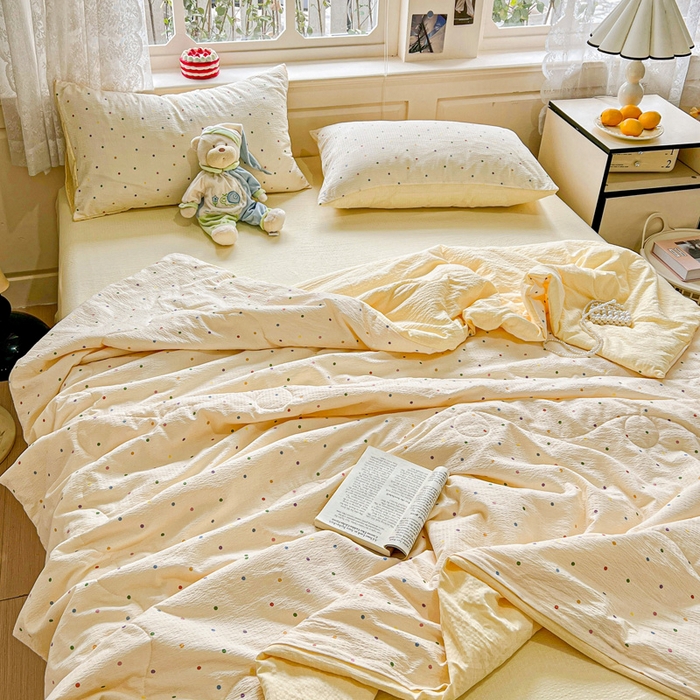 91家纺网 家纺一手货源 找家纺 一比一家纺 2025新款云感皱皱纱简单款夏被夏凉被空调被四件套 彩波点