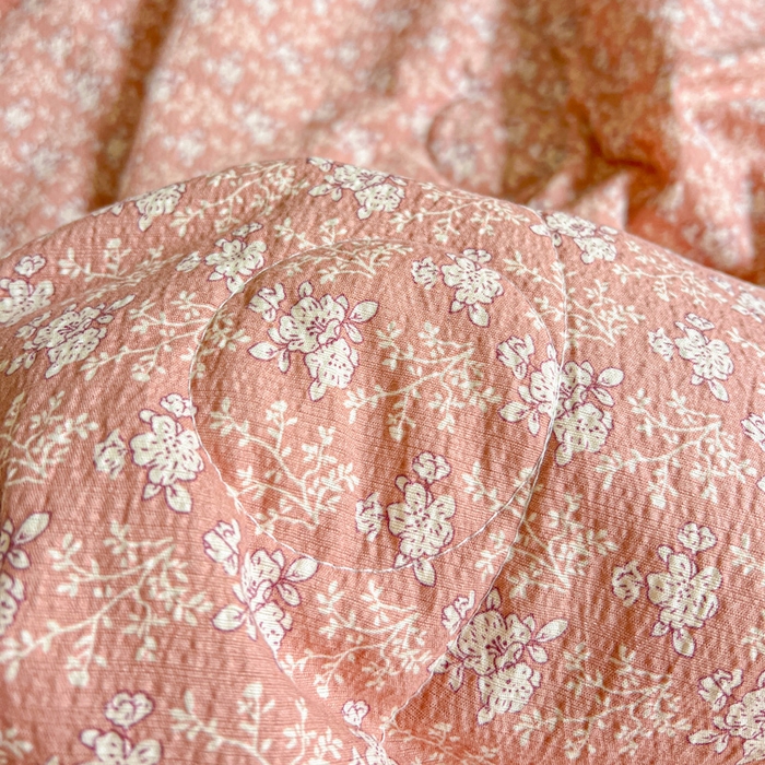 91家纺网 家纺一手货源 找家纺 一比一家纺 2025新款云感皱皱纱简单款夏被夏凉被空调被四件套 复古红花