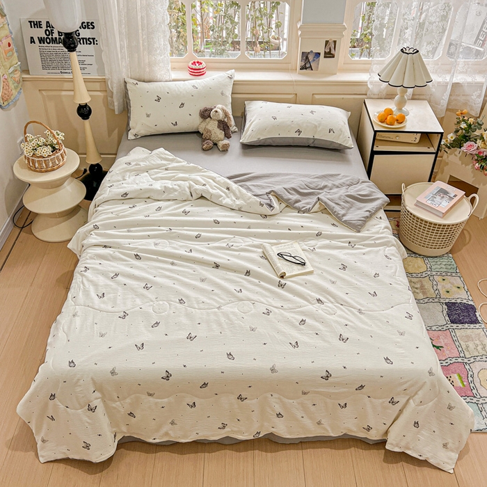 91家纺网 家纺一手货源 找家纺 一比一家纺 2025新款云感皱皱纱简单款夏被夏凉被空调被四件套 蝴蝶梦