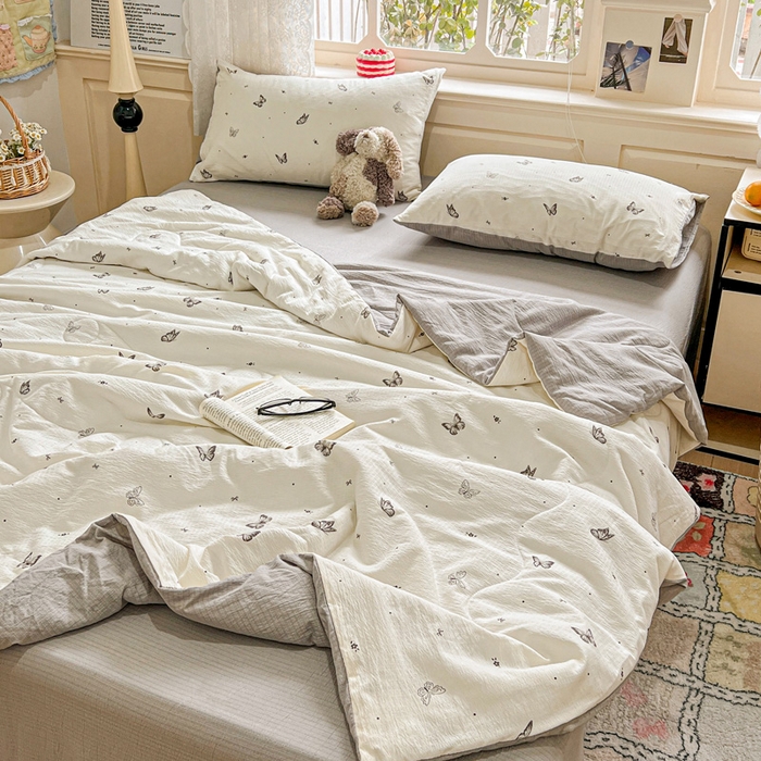 91家纺网 家纺一手货源 找家纺 一比一家纺 2025新款云感皱皱纱简单款夏被夏凉被空调被四件套 蝴蝶梦