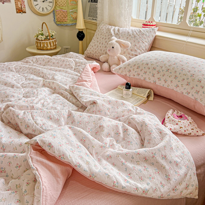 91家纺网 家纺一手货源 找家纺 一比一家纺 2025新款云感皱皱纱简单款夏被夏凉被空调被四件套 花期