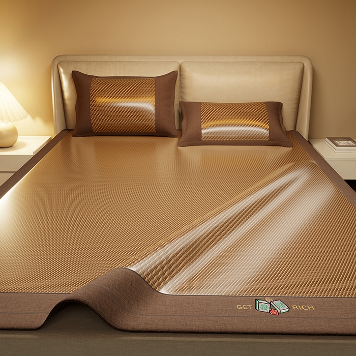 91家纺网 家纺一手货源 找家纺 绒艺席业 2025新款抗菌刺绣凉感冰藤席 发财-深檀咖