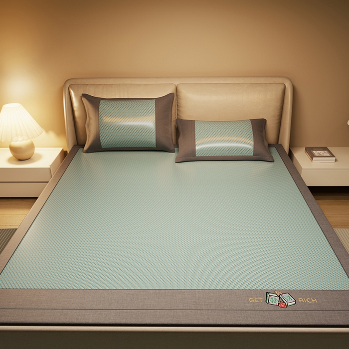 91家纺网 家纺一手货源 找家纺 绒艺席业 2025新款抗菌刺绣凉感冰藤席 发财-松木绿