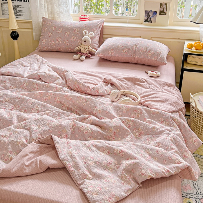 91家纺网 家纺一手货源 找家纺 一比一家纺 2025新款云感皱皱纱简单款夏被夏凉被空调被四件套 露丝