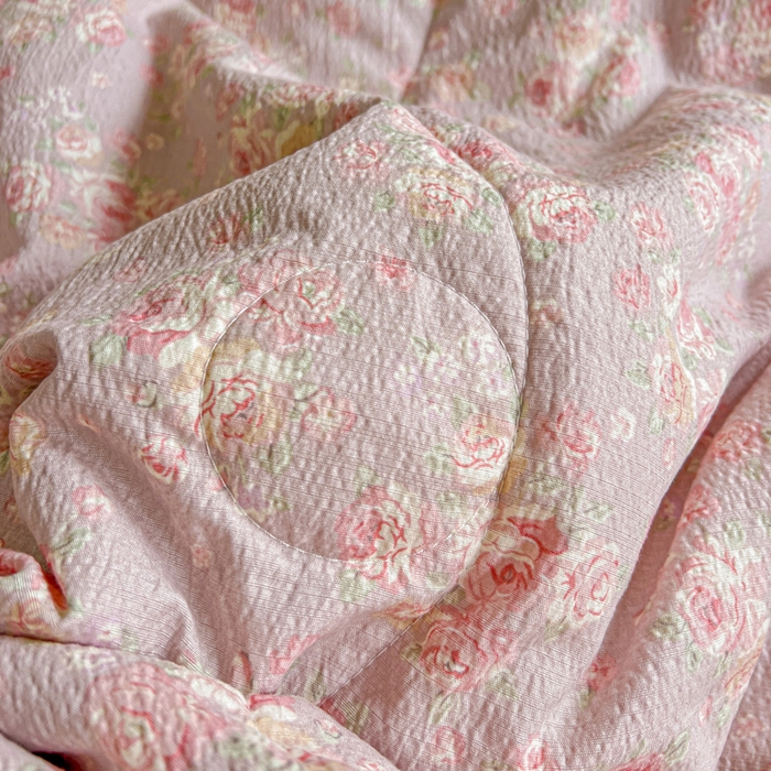 91家纺网 家纺一手货源 找家纺 一比一家纺 2025新款云感皱皱纱简单款夏被夏凉被空调被四件套 露丝