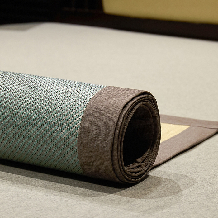 91家纺网 家纺一手货源 找家纺 绒艺席业 2025新款抗菌刺绣凉感冰藤席 腊肠狗-松木绿