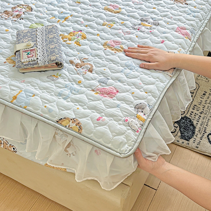 91家纺网 家纺一手货源 找家纺 艾橙家纺 2025新款雪纺花边加棉床笠款单品四件套-单床笠 丹妮狗