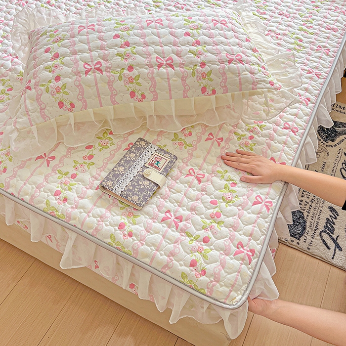 91家纺网 家纺一手货源 找家纺 艾橙家纺 2025新款雪纺花边加棉床笠款单品四件套-单床笠 微风许甜