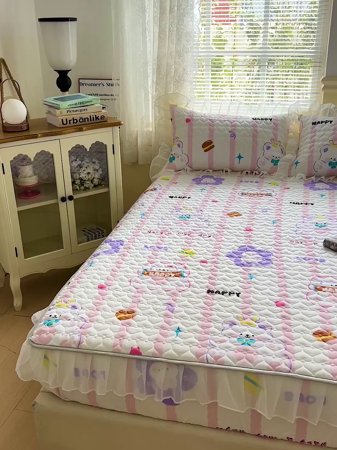 91家纺网 家纺一手货源 找家纺 艾橙家纺 2025新款雪纺花边加棉床笠款单品四件套-单床笠 心彩童话