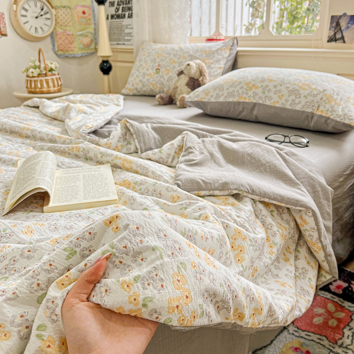 91家纺网 家纺一手货源 找家纺 一比一家纺 2025新款云感皱皱纱简单款夏被夏凉被空调被四件套 妮可