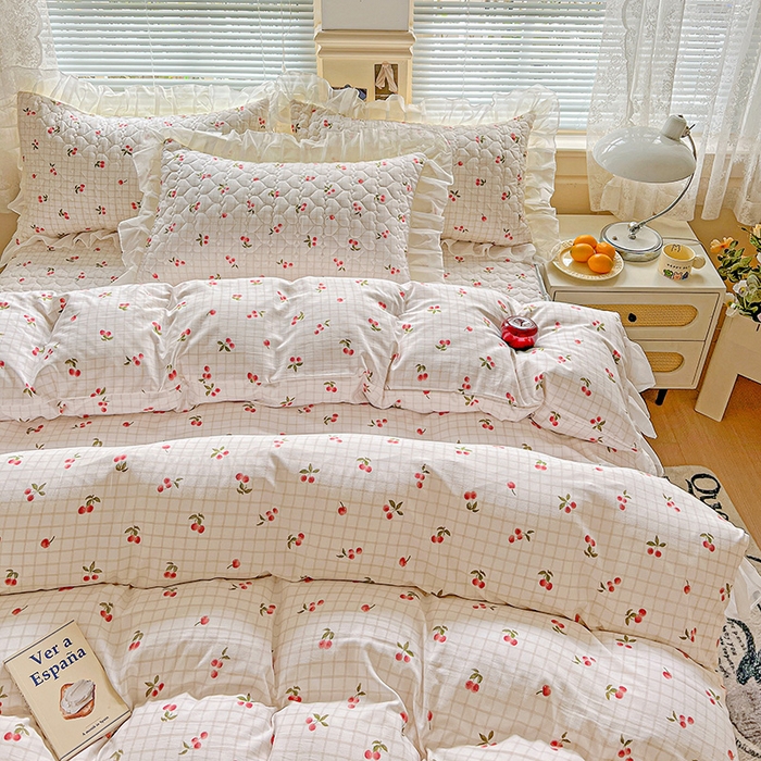 91家纺网 家纺一手货源 找家纺 艾橙家纺 2025新款雪纺花边加棉床笠款单品四件套-单床笠 樱之恋