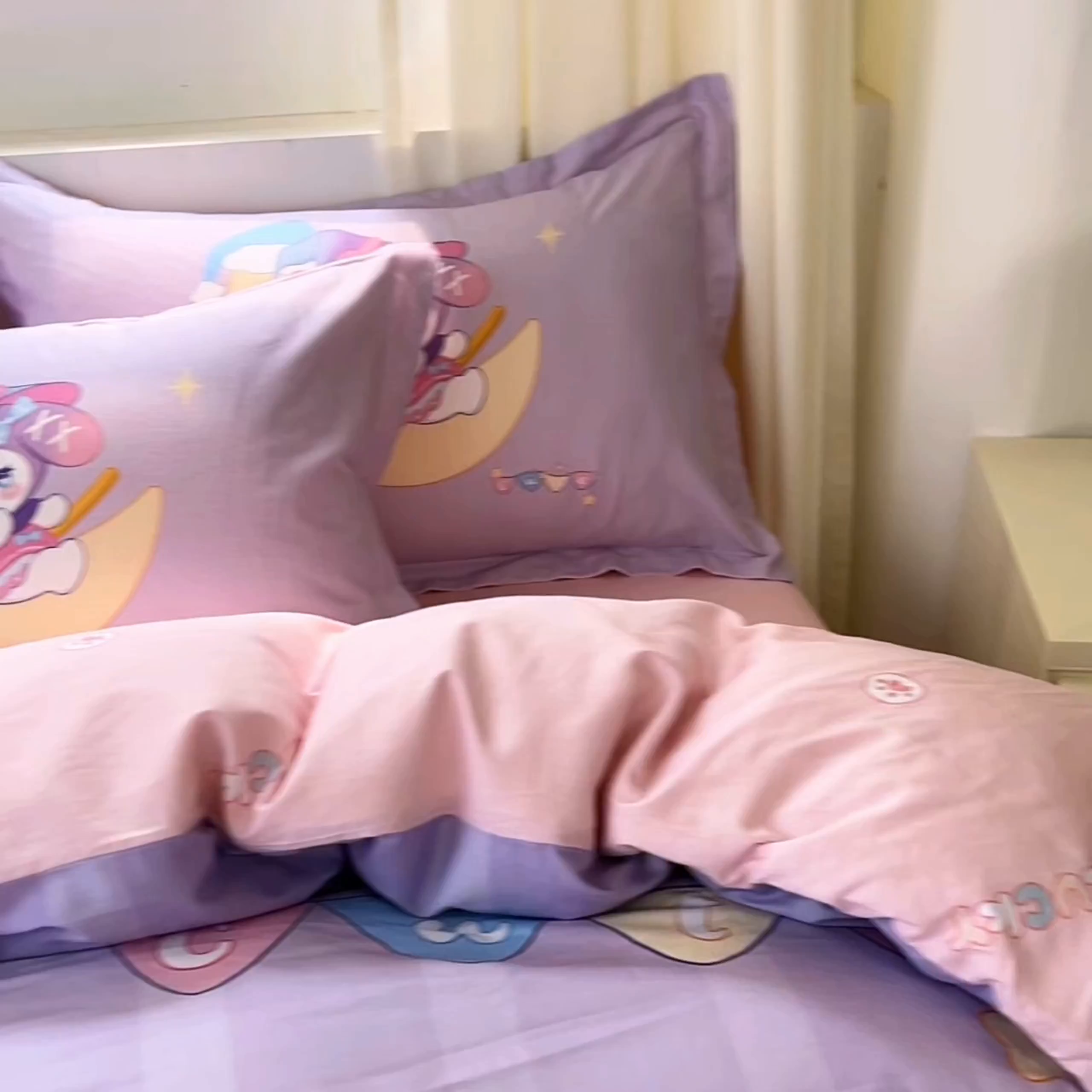 91家纺网 家纺一手货源 找家纺 浩诚 2025新款原创IP奈奈米全棉四件套-有作品登记证书 条纹宝莉