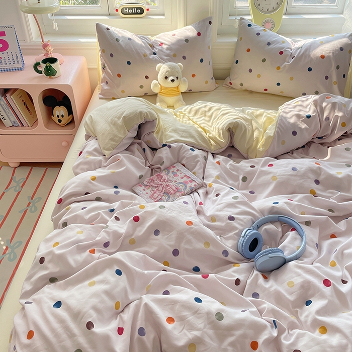 91家纺网 家纺一手货源 找家纺 思诺羽床笠 2025春夏新款小清新105克高克重水洗棉印花四件套 七彩波点