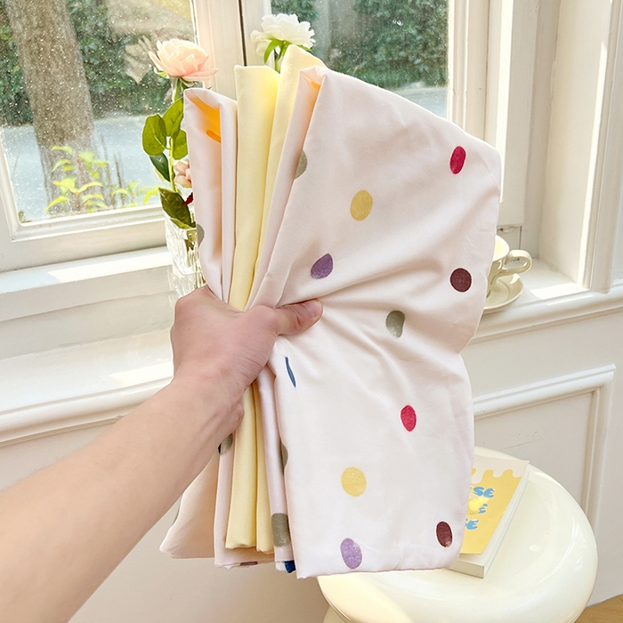 91家纺网 家纺一手货源 找家纺 思诺羽床笠 2025春夏新款小清新105克高克重水洗棉印花四件套 七彩波点