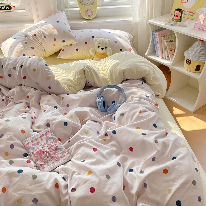 91家纺网 家纺一手货源 找家纺 思诺羽床笠 2025春夏新款小清新105克高克重水洗棉印花四件套 七彩波点