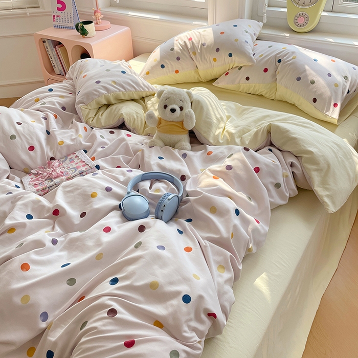 91家纺网 家纺一手货源 找家纺 思诺羽床笠 2025春夏新款小清新105克高克重水洗棉印花四件套 七彩波点