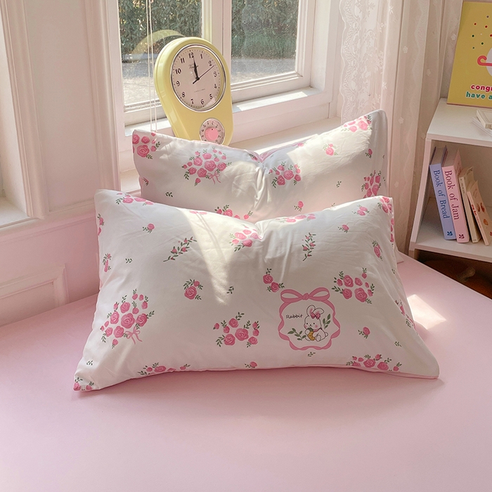 91家纺网 家纺一手货源 找家纺 思诺羽床笠 2025春夏新款小清新105克高克重水洗棉印花四件套 蔷薇兔