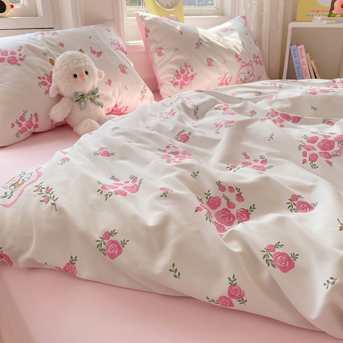 91家纺网 家纺一手货源 找家纺 思诺羽床笠 2025春夏新款小清新105克高克重水洗棉印花四件套 蔷薇兔