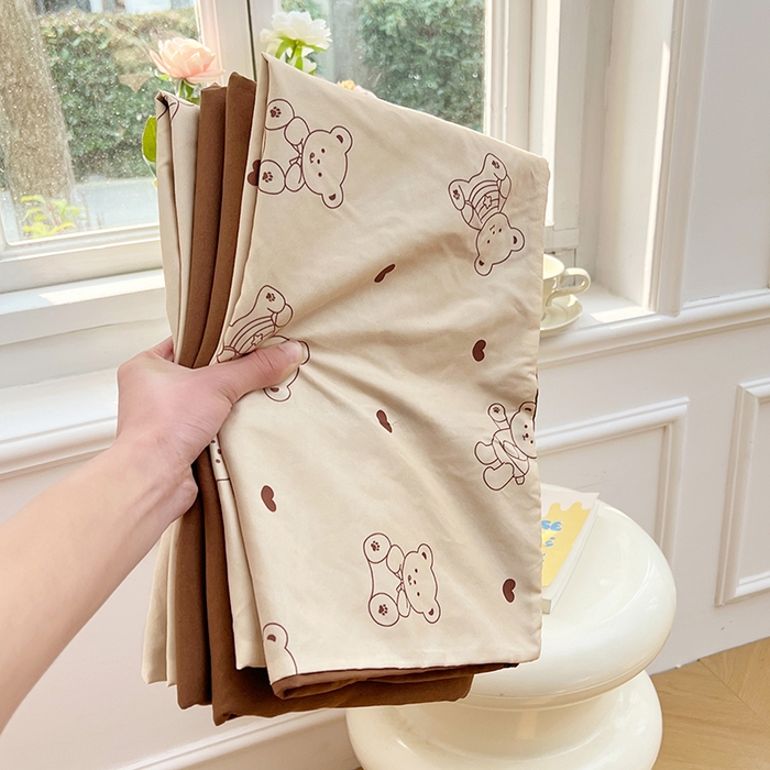 91家纺网 家纺一手货源 找家纺 思诺羽床笠 2025春夏新款小清新105克高克重水洗棉印花四件套 顽皮熊